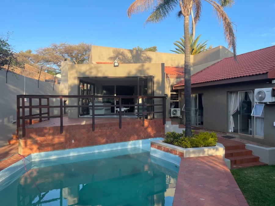 4 Bedroom Property for Sale in Heuwelsig Free State